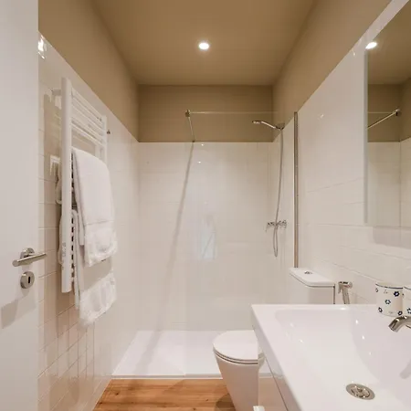 Estacao De Mosteiro, Next Stop - By Rowdhouses * Ribadouro