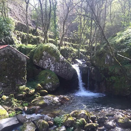 Apartament Estacao De Mosteiro, Next Stop - By Rowdhouses