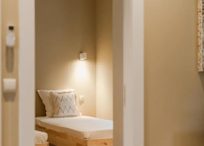 アパート Estacao De Mosteiro, Next Stop - By Rowdhouses *