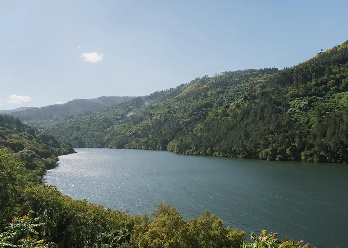 Estacao De Mosteiro, Next Stop - By Rowdhouses アパート