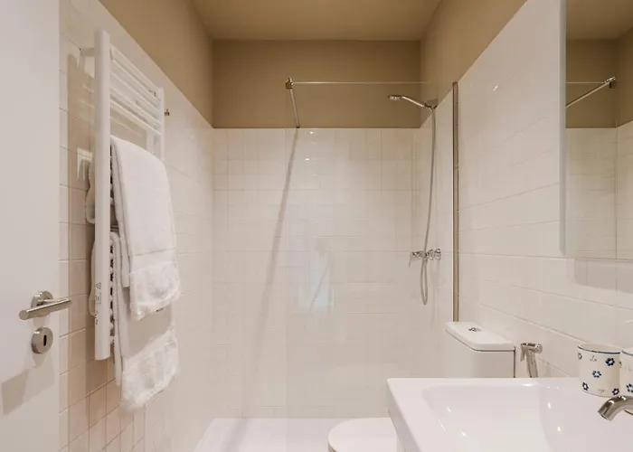 Estacao De Mosteiro, Next Stop - By Rowdhouses * Ribadouro