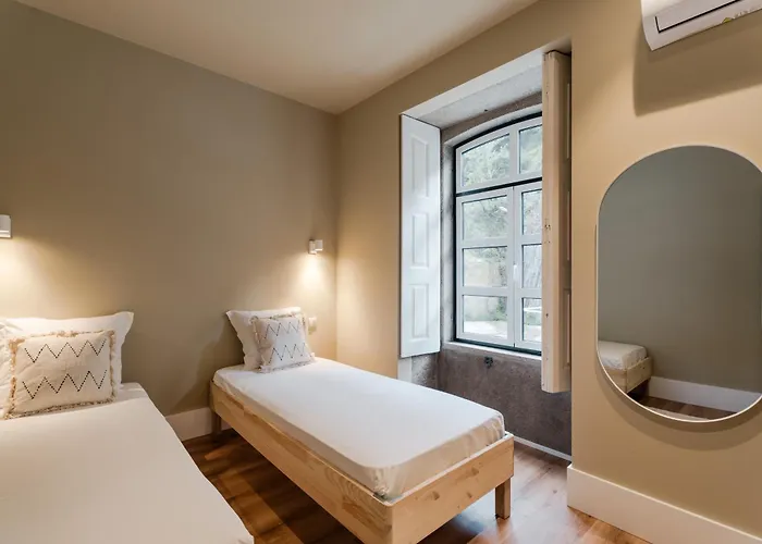 Estacao De Mosteiro, Next Stop - By Rowdhouses *