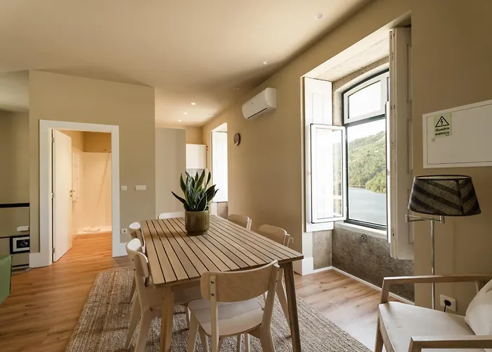 Apartment Estacao De Mosteiro, Next Stop - By Rowdhouses