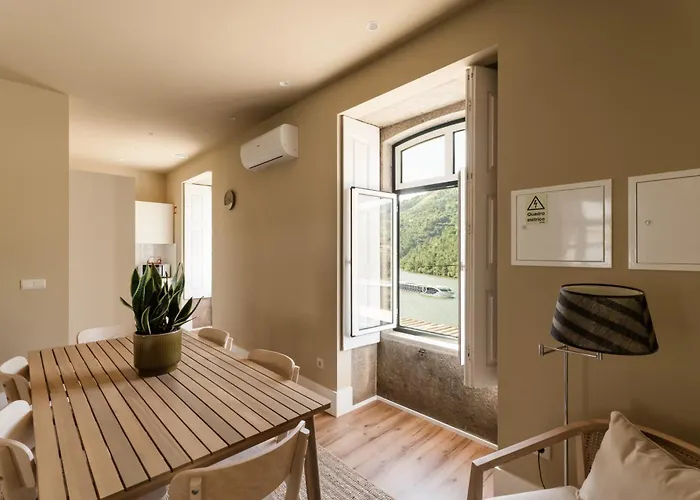 Estacao De Mosteiro, Next Stop - By Rowdhouses アパート